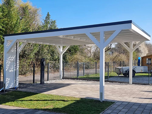 Schatten durch Carport